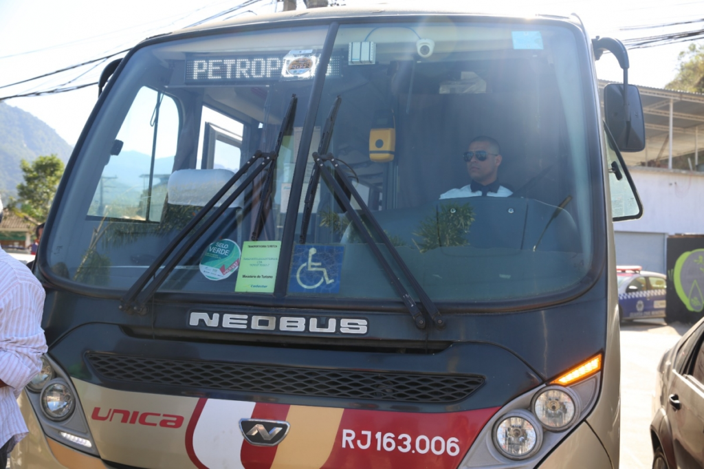 Nova linha intermunicipal de ônibus Xerém-Petrópolis. Foto: Prefeitura de Duque de Caxias