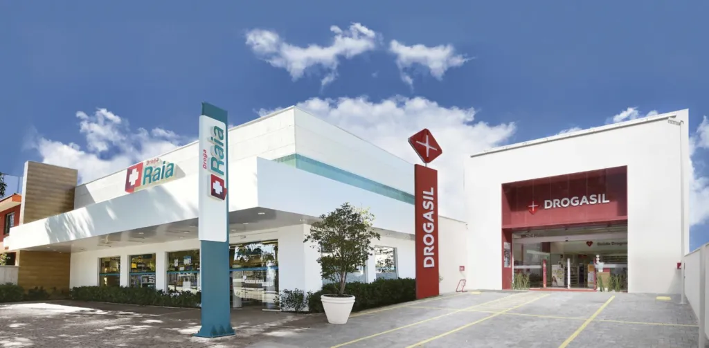 Raia e Drogasil abrem +1.000 vagas: Não precisa ter experiência