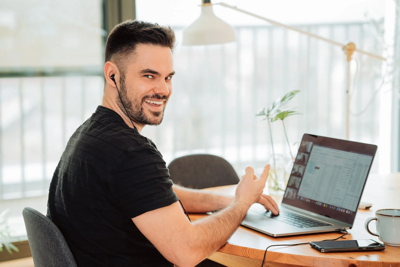 ACIM: Atendente de Negócios em Home Office (9 vagas)