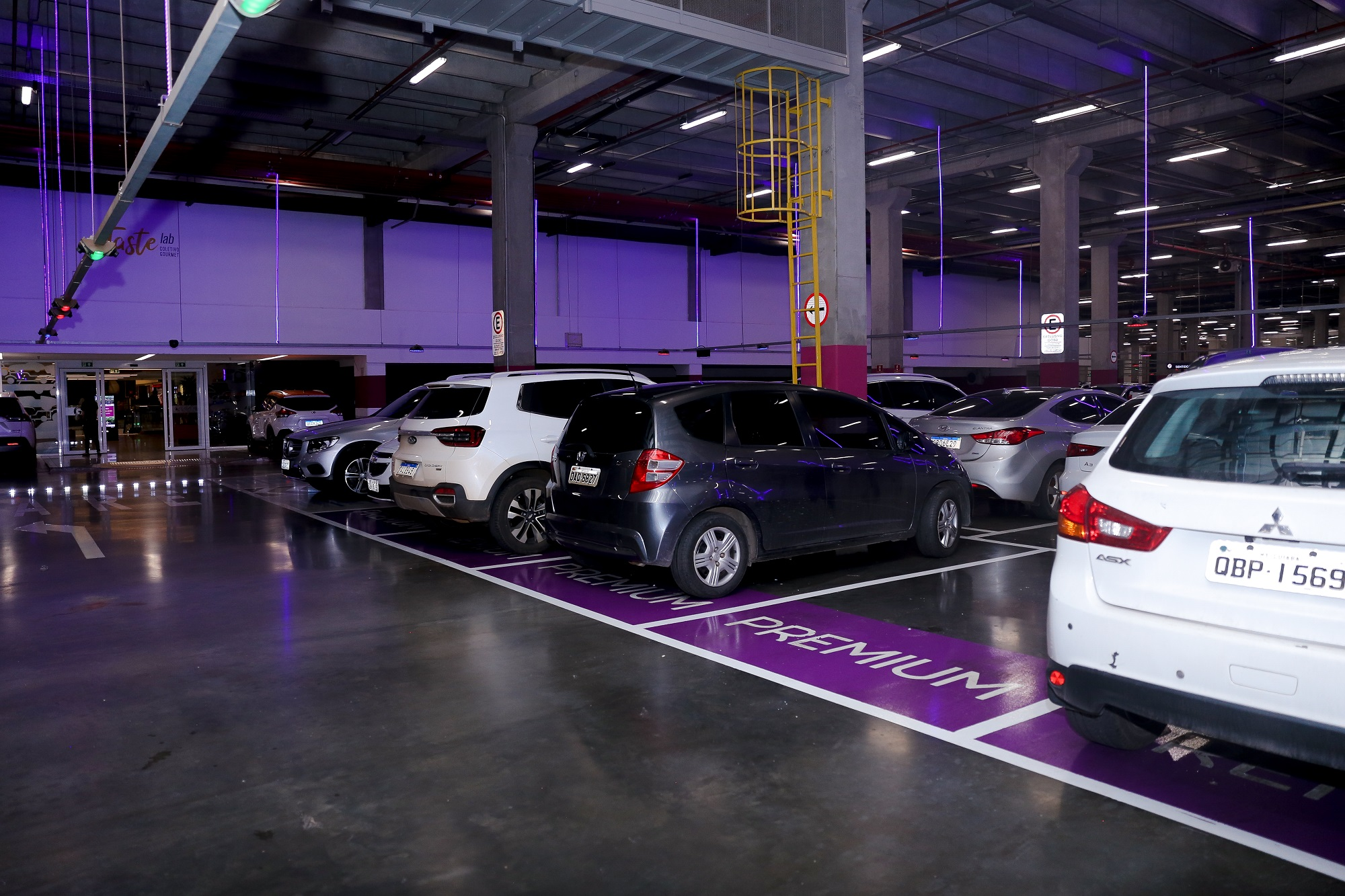 Indigo Estacionamentos: 34 Vagas para Operadores