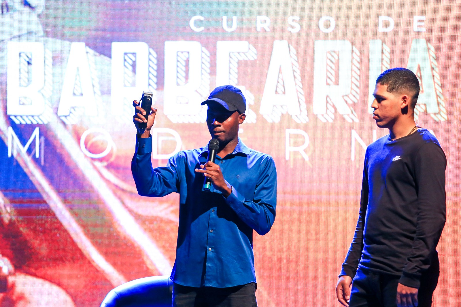 Aula Inaugural do Curso de Barbearia em Belford Roxo