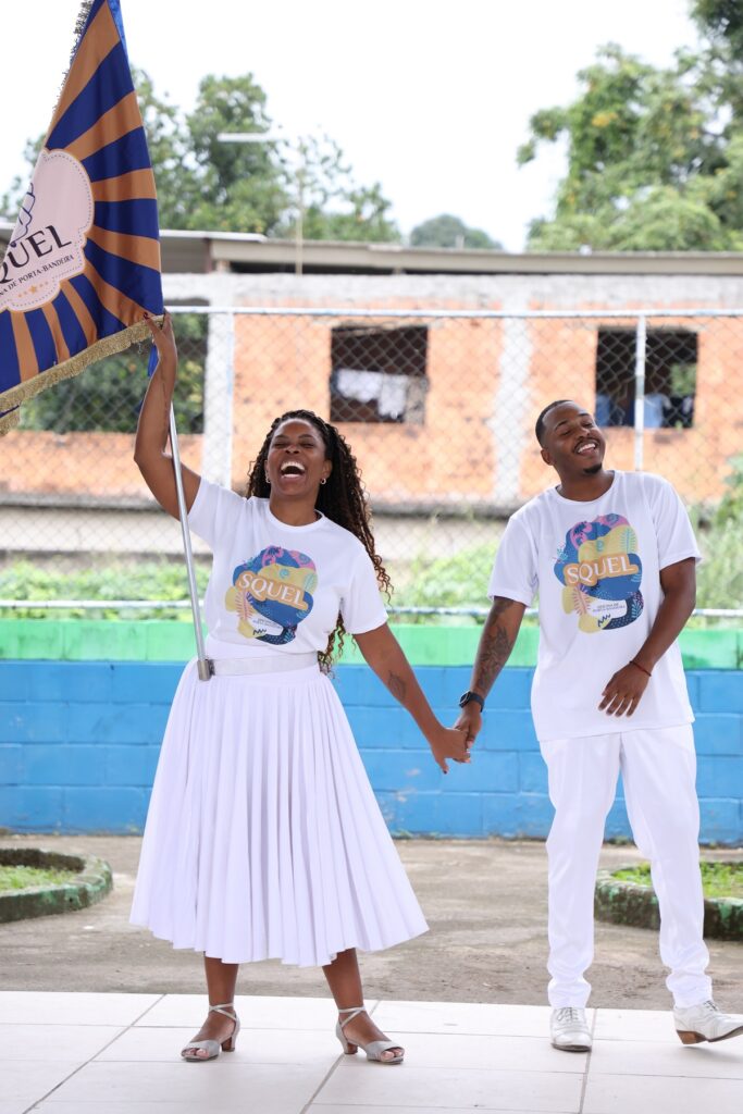 Squel Jorgea ministra oficina gratuita de porta-bandeira